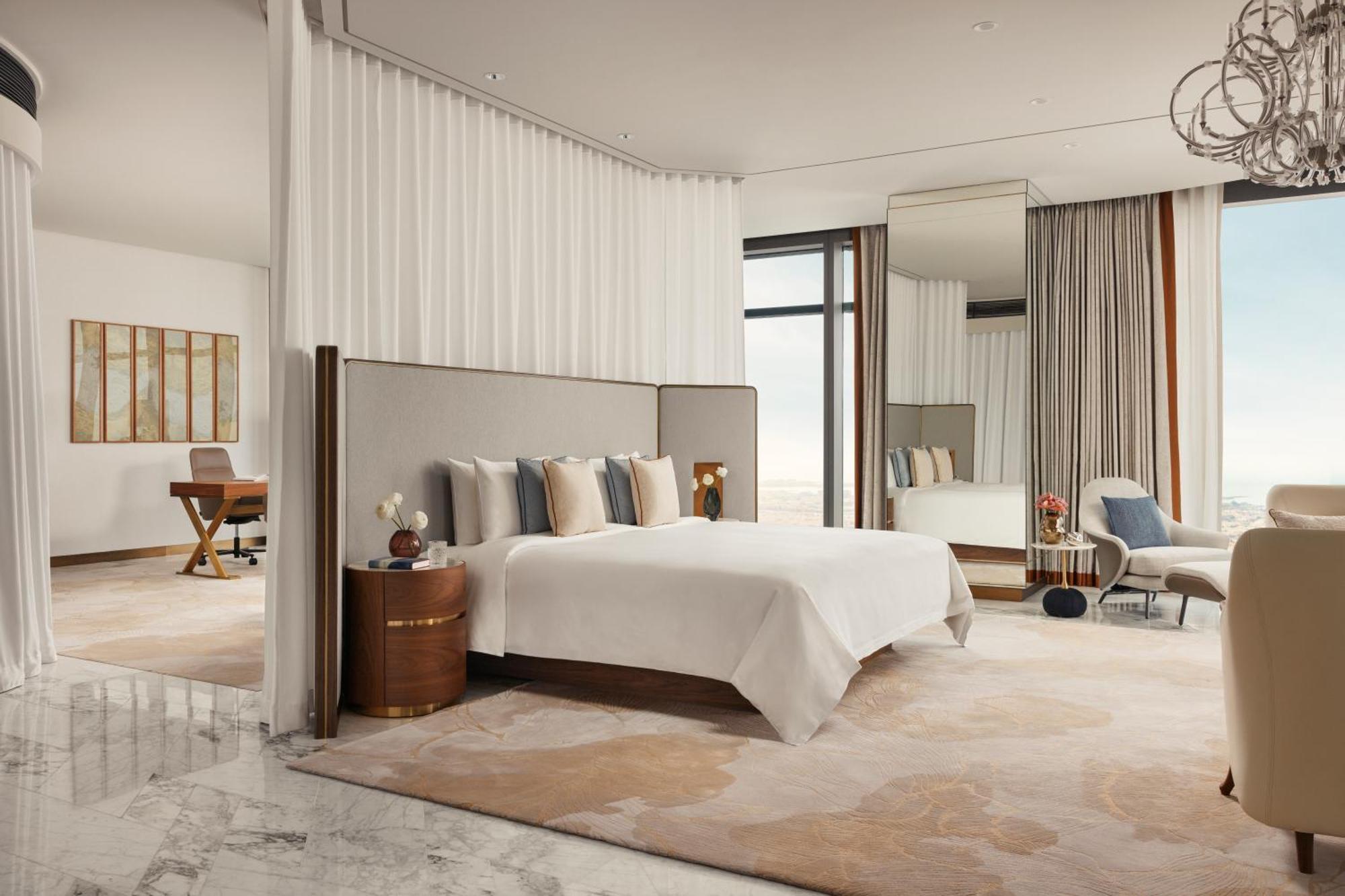מלון דובאי One&Only One Za'Abeel מראה חיצוני תמונה A bedroom at The Ritz-Carlton, DIFC